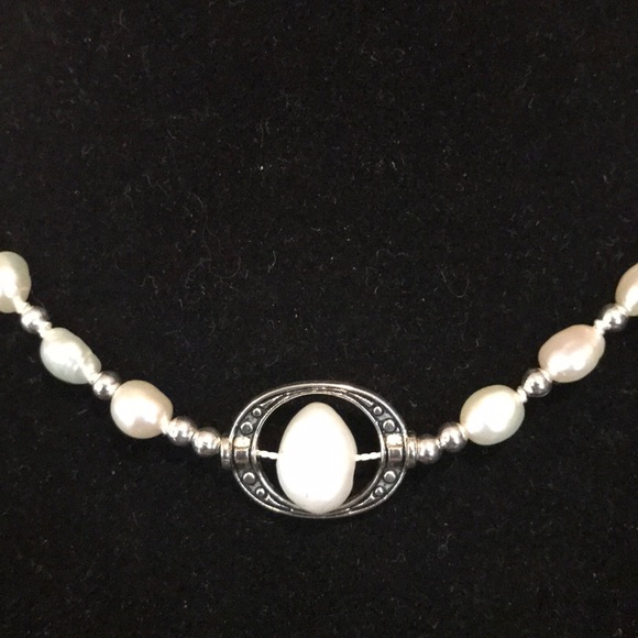 Sterling Silver and pearl necklace - Picture 2 of 5
